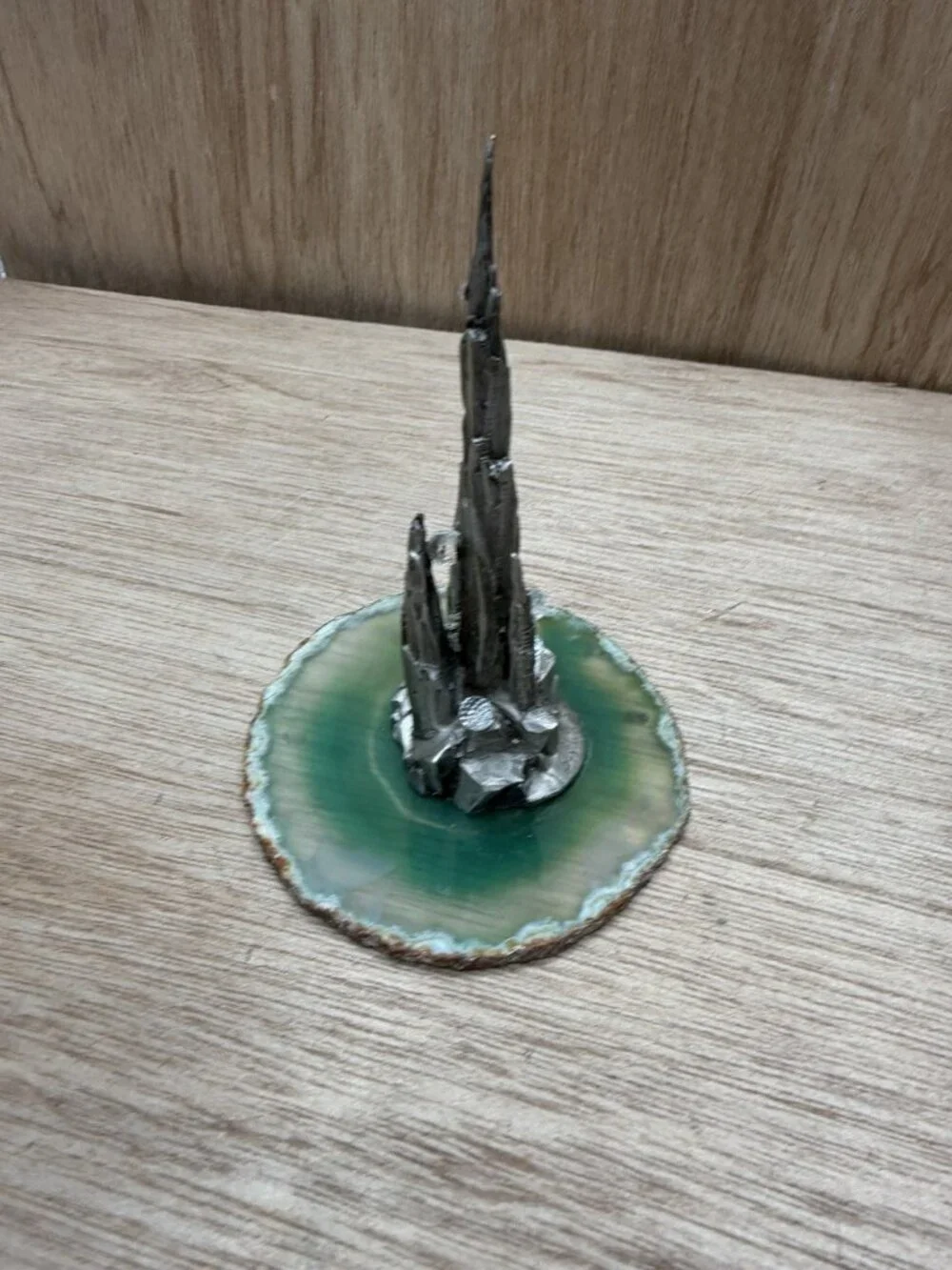 1983 Rawcliffe Pewter Lord of the Rings Castle W/ Five Crystals One Gem
